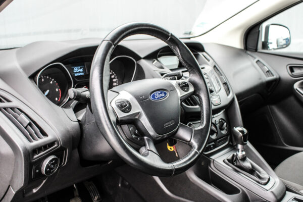 Ford Focus - Image 7