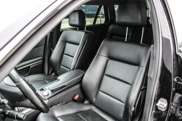 MB E220 - Image 8