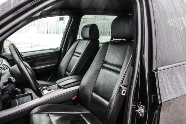 BMW X5 - Image 9