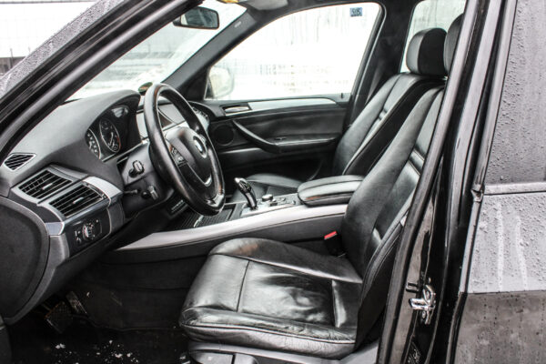 BMW X5 - Image 10