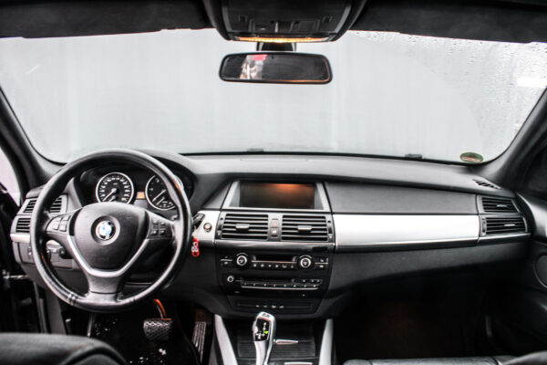 BMW X5 - Image 12