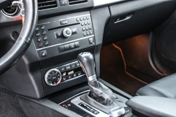 MB GLK320 - Image 11