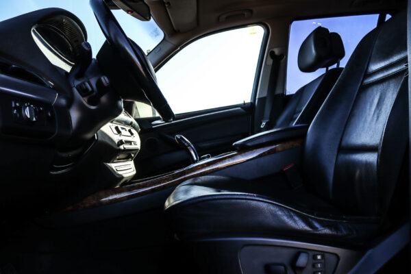 BMW X5 - Image 7