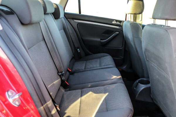 VW Golf - Image 7