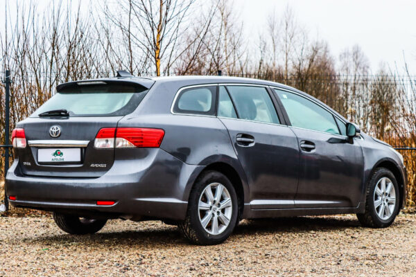 Toyota Avensis - Image 3