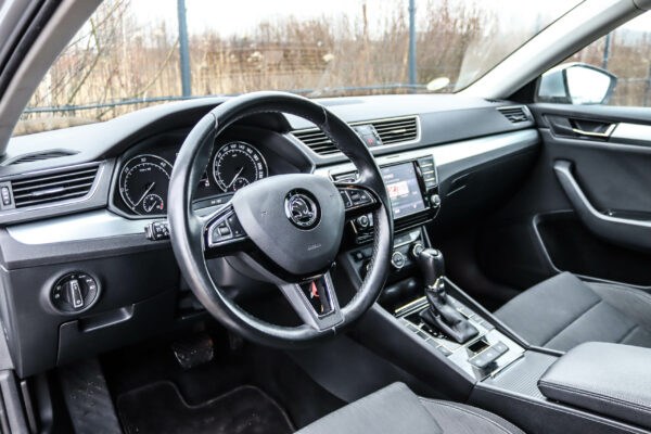 Skoda Superb - Image 6