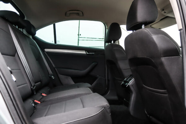 Skoda Superb - Image 9