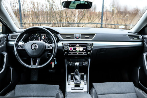 Skoda Superb - Image 7