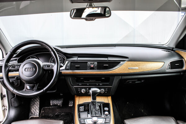 Audi A6 Allroad - Image 11