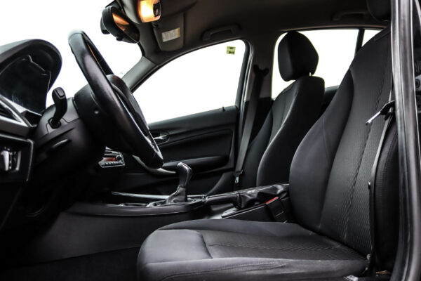 BMW 116i - Image 9