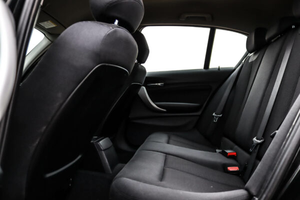BMW 116i - Image 10