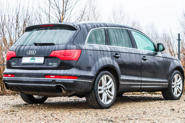 Audi Q7 - Image 3