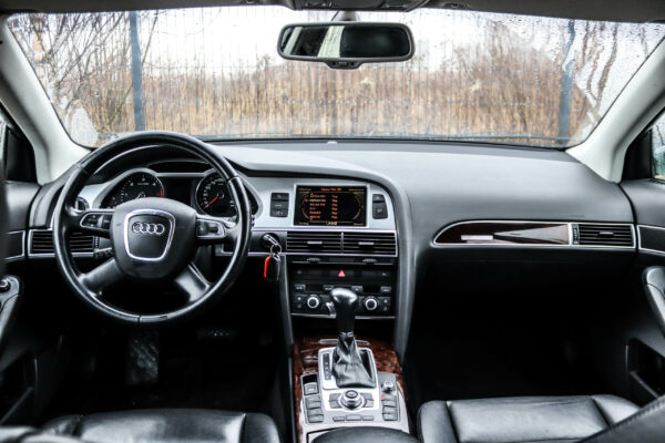 Audi A6 - Image 8