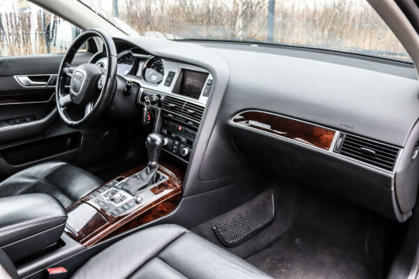 Audi A6 - Image 9