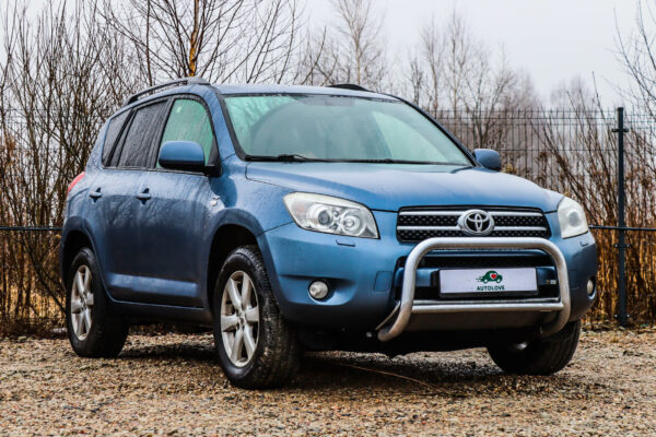 Toyota RAV4 - Image 2