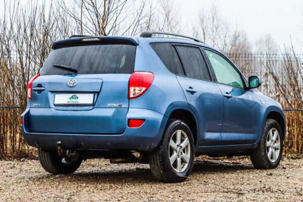 Toyota RAV4 - Image 3