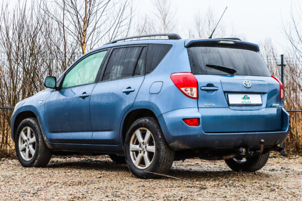 Toyota RAV4 - Image 5