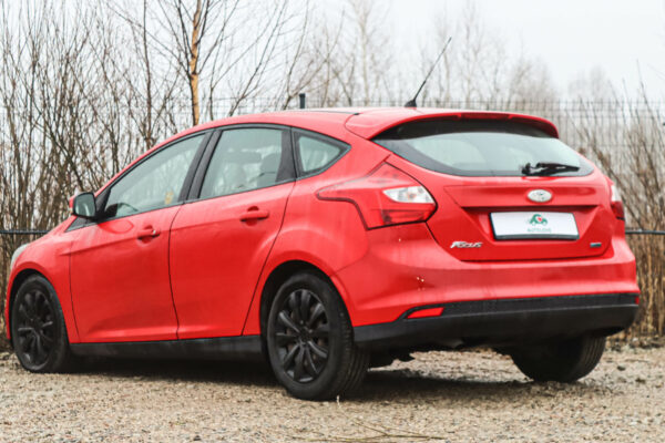 Ford Focus - Image 5