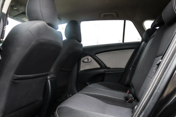 Toyota Avensis - Image 9