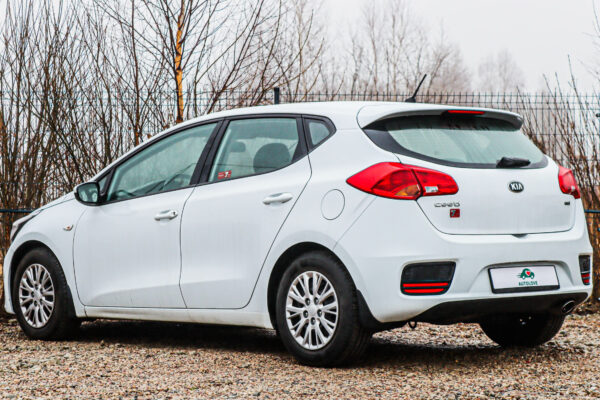 Kia Ceed - Image 5
