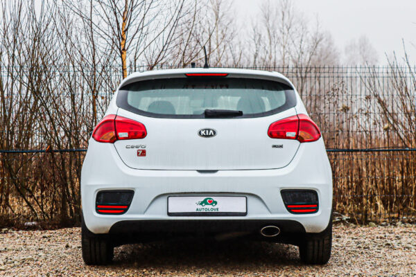 Kia Ceed - Image 4