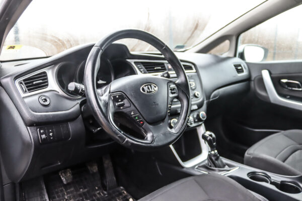 Kia Ceed - Image 6