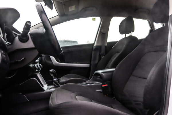 Kia Ceed - Image 7