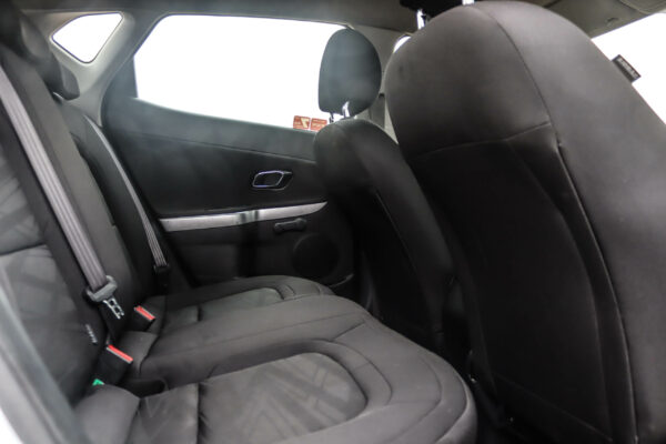 Kia Ceed - Image 11