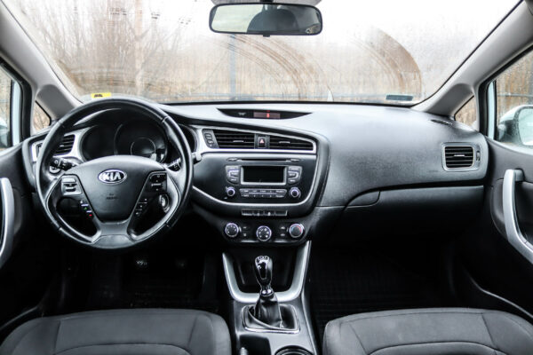 Kia Ceed - Image 8