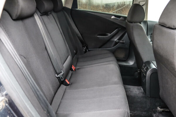 VW Passat - Image 12