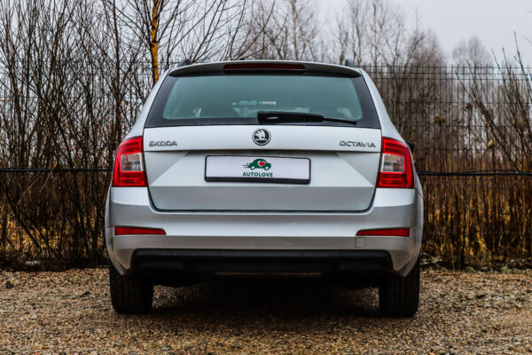 Skoda Octavia - Image 4