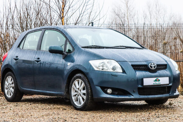 Toyota Auris - Image 2