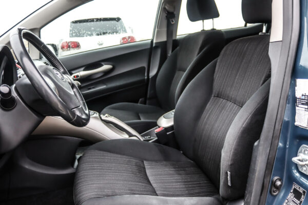 Toyota Auris - Image 6