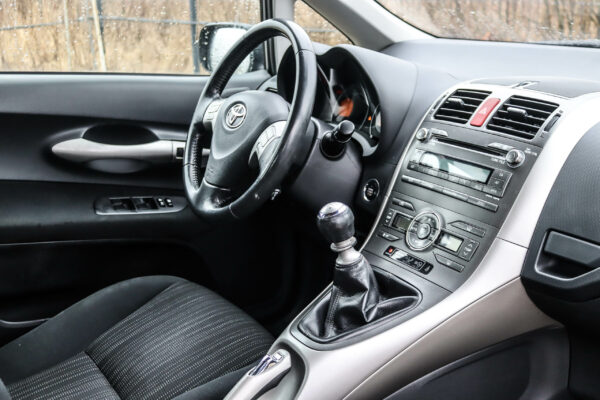 Toyota Auris - Image 12