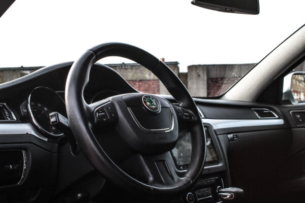 Skoda Superb - Image 7