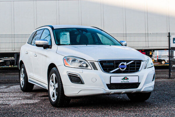 Volvo XC60 - Image 3