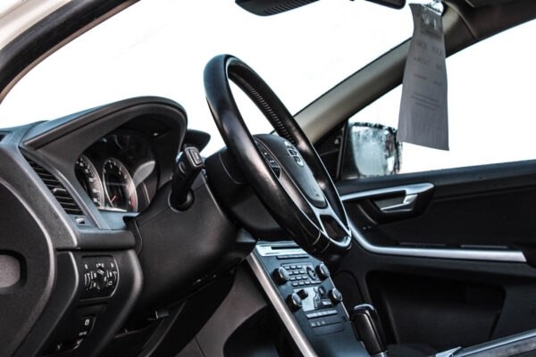Volvo XC60 - Image 9
