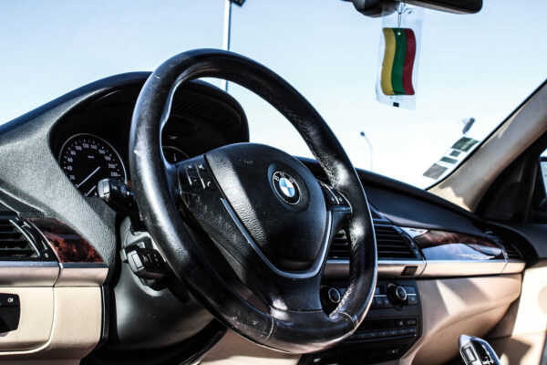 BMW X5 - Image 8
