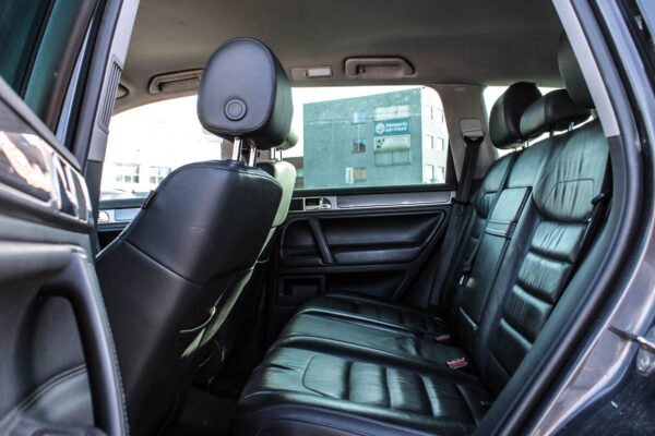 VW Touareg - Image 13