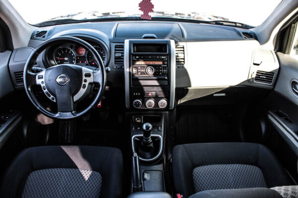 Nissan X-Trail - Image 12