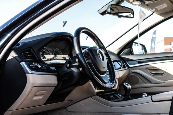 BMW 520 - Image 9