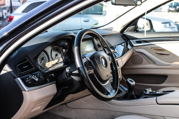 BMW 520 - Image 12