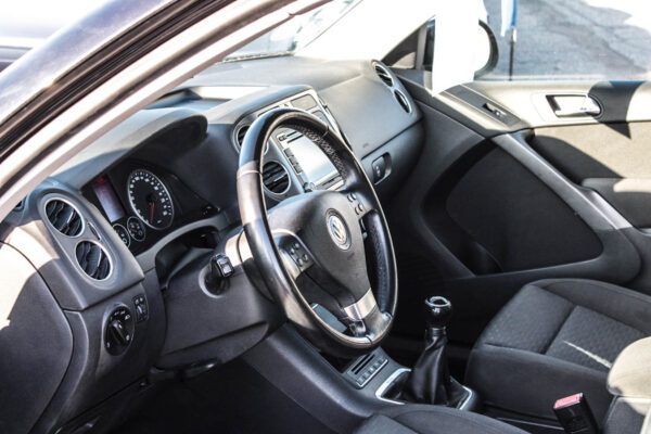 VW Tiguan - Image 8