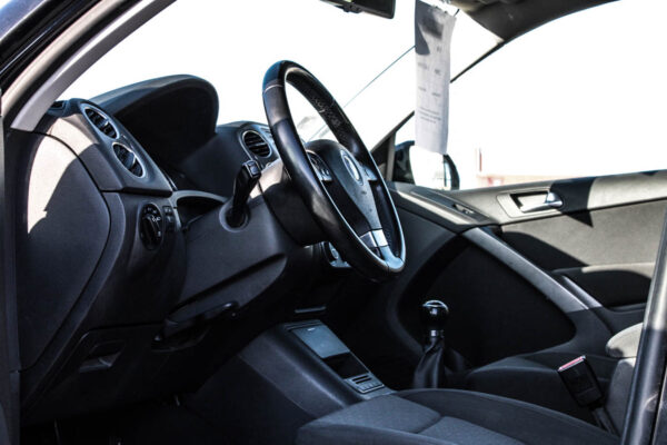 VW Tiguan - Image 11