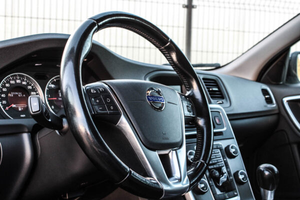 Volvo V60 - Image 7