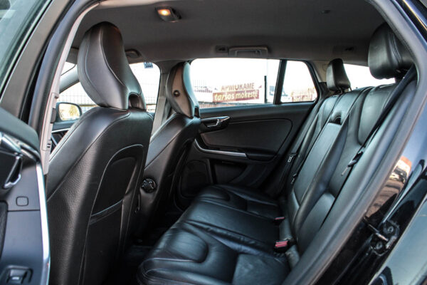 Volvo V60 - Image 12