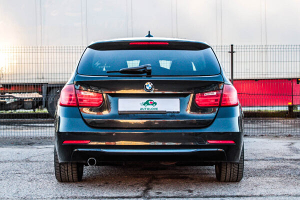 BMW 318D - Image 5