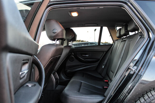 BMW 318D - Image 11