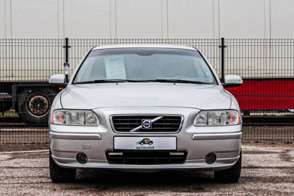 Volvo S60 - Image 2