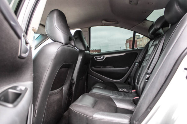 Volvo S60 - Image 11